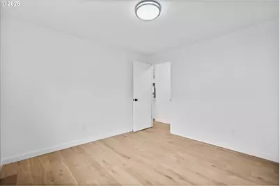 604 S Vermont St, Portland, OR 97219 - Photo 25