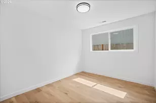 604 S Vermont St, Portland, OR 97219 - Photo 15