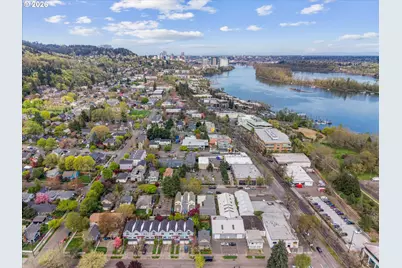604 S Vermont St, Portland, OR 97219 - Photo 35