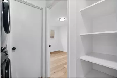 604 S Vermont St, Portland, OR 97219 - Photo 25