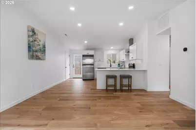 604 S Vermont St, Portland, OR 97219 - Photo 17