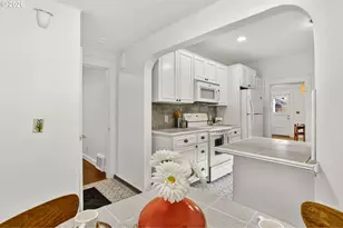 3827 SE Lincoln St, Portland, OR 97214 - Photo 11