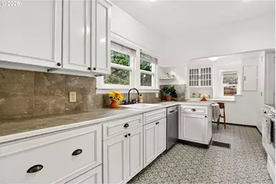 3827 SE Lincoln St, Portland, OR 97214 - Photo 9