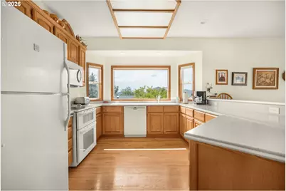 560 NW Rachel Lynn Way, Roseburg, OR 97471 - Photo 13