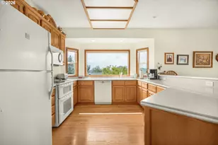 560 NW Rachel Lynn Wy, Roseburg, OR 97471 - Photo 13