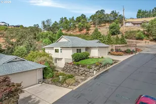 560 NW Rachel Lynn Wy, Roseburg, OR 97471 - Photo 33