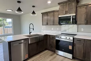 240 Miller St, Sutherlin, OR 97479 - Photo 19