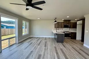 240 Miller St, Sutherlin, OR 97479 - Photo 13