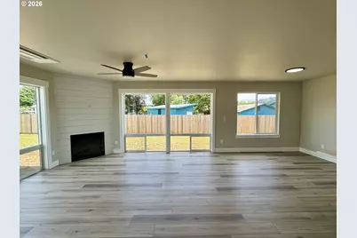 240 Miller St, Sutherlin, OR 97479 - Photo 23