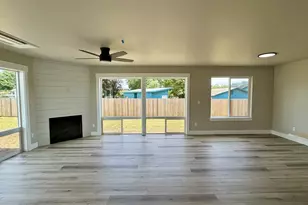 240 Miller St, Sutherlin, OR 97479 - Photo 23