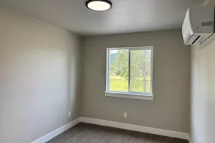240 Miller St, Sutherlin, OR 97479 - Photo 35