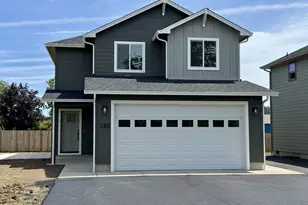 240 Miller St, Sutherlin, OR 97479 - Photo 1