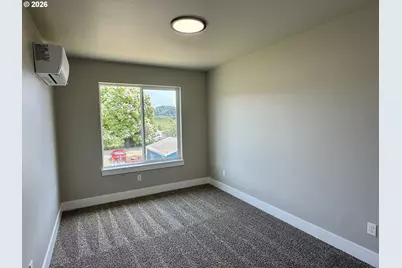 240 Miller St, Sutherlin, OR 97479 - Photo 33