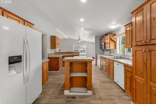 161 South Ave, Sutherlin, OR 97479 - Photo 9