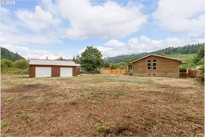 161 South Ave, Sutherlin, OR 97479 - Photo 37