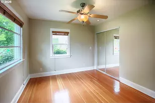 9242 SE Harrison St, Portland, OR 97216 - Photo 9