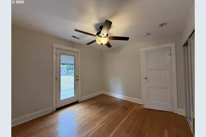 9242 SE Harrison St, Portland, OR 97216 - Photo 15
