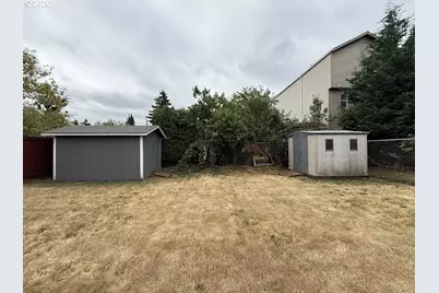 9242 SE Harrison St, Portland, OR 97216 - Photo 23