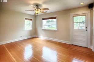 9242 SE Harrison St, Portland, OR 97216 - Photo 7