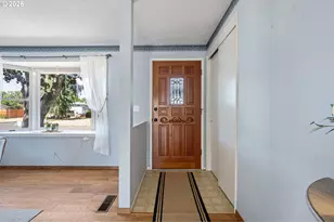 1004 Saville Ave, Eugene, OR 97404 - Photo 5
