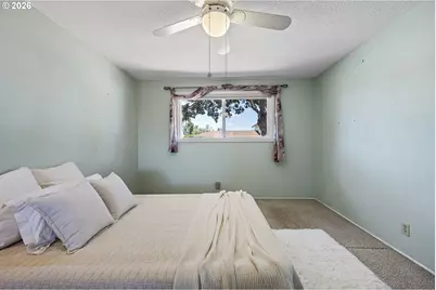 1004 Saville Ave, Eugene, OR 97404 - Photo 19