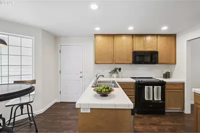 7137 NE Jessup Ct, Portland, OR 97218 - Photo 13