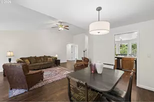 7137 NE Jessup Ct, Portland, OR 97218 - Photo 9