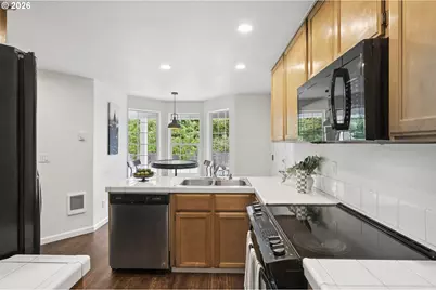 7137 NE Jessup Ct, Portland, OR 97218 - Photo 15