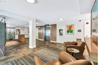 2211 SW Park Pl #204, Portland, OR 97205 - Photo 5