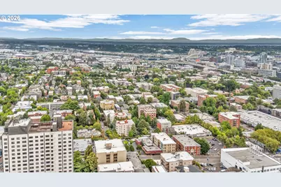 2211 SW Park Pl #204, Portland, OR 97205 - Photo 41