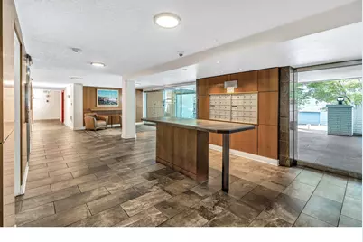 2211 SW Park Pl #204, Portland, OR 97205 - Photo 7