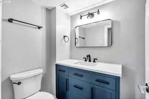 2211 SW Park Pl, Portland, OR 97205 - Photo 23