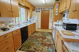 70033 Larsen Ranch Rd, North Bend, OR 97459 - Photo 13