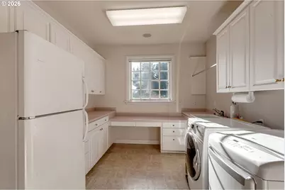 1095 SW Schaeffer Rd, West Linn, OR 97068 - Photo 23