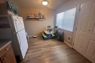 271 E Clay St, Monmouth, OR 97361 - Photo 3