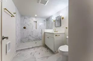 3564 NE Mathison Pl, Portland, OR 97212 - Photo 33