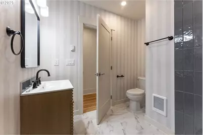 3564 NE Mathison Pl, Portland, OR 97212 - Photo 27