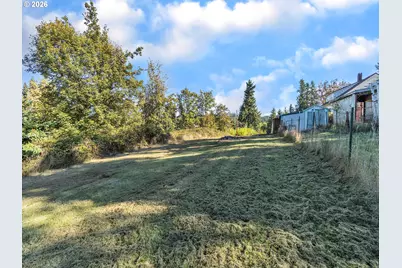 698 Grandview Ave, Scotts Mills, OR 97375 - Photo 5