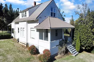 698 Grandview Ave, Scotts Mills, OR 97375 - Photo 1