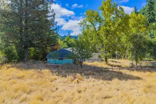 48638 Dement Creek Rd, Myrtle Point, OR 97458 - Photo 11