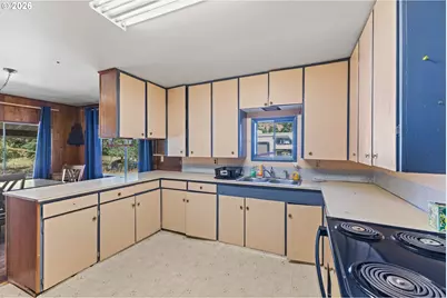 48638 Dement Creek Rd, Myrtle Point, OR 97458 - Photo 23