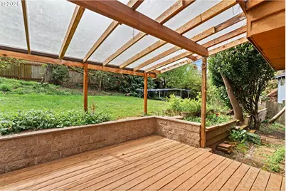 350 Loma Linda Ln, Eugene, OR 97405 - Photo 39