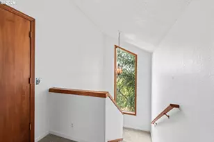 350 Loma Linda Ln, Eugene, OR 97405 - Photo 27