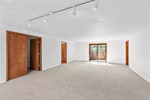 350 Loma Linda Ln, Eugene, OR 97405 - Photo 29