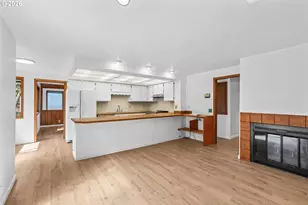 350 Loma Linda Ln, Eugene, OR 97405 - Photo 11