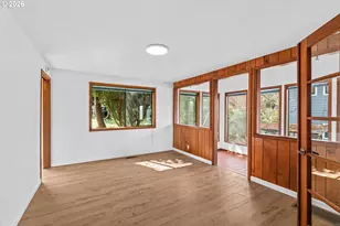 350 Loma Linda Ln, Eugene, OR 97405 - Photo 13