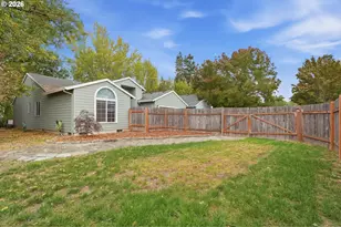 1298 NE Lilac Ct, Hillsboro, OR 97124 - Photo 37