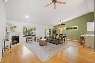 1298 NE Lilac Ct, Hillsboro, OR 97124 - Photo 5