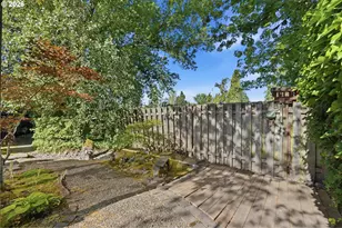 1298 NE Lilac Ct, Hillsboro, OR 97124 - Photo 29