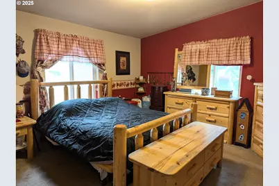 49244 Mountain View Rd, Oakridge, OR 97463 - Photo 13